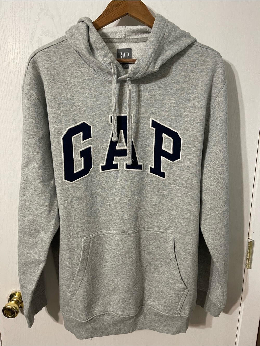 GAP Men's XL Light Gray Cotton-Blend Hoodie with Navy Logo